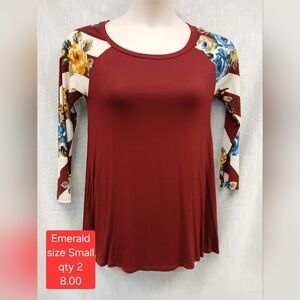 Emerald size Small. 3/4 sleeve fall top shirt. Flowers Floral. Tunic. Size Small